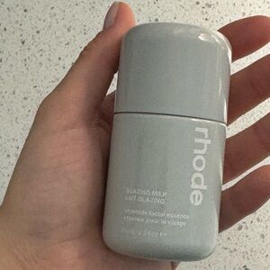 Rhode glazing milk 1/4 used